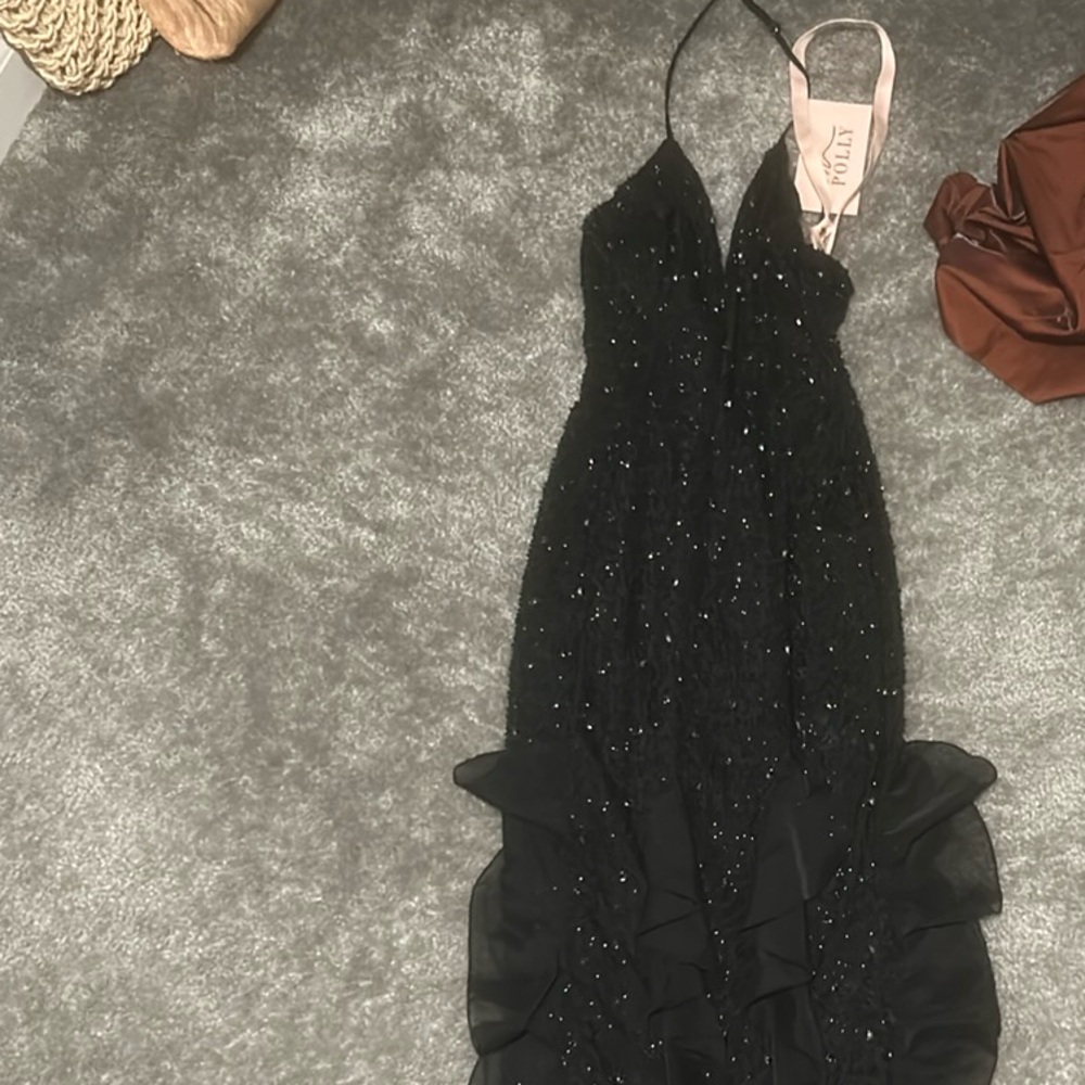 Elegant Black Beaded Dress - Picture 2 of 2